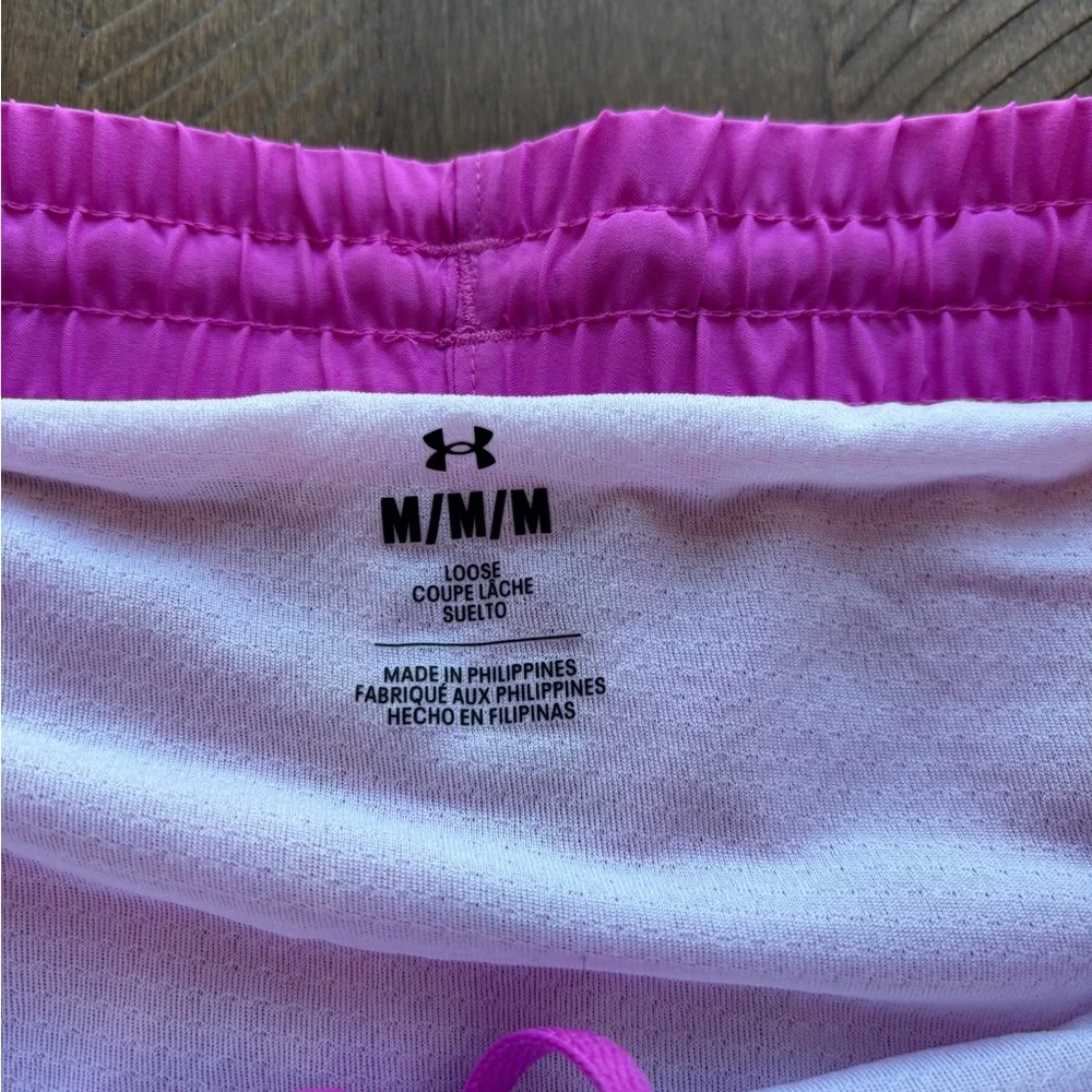 Under Armour Women's Vibrant Pink Athletic Shorts Size Medium NWT - Picture 6 of 7